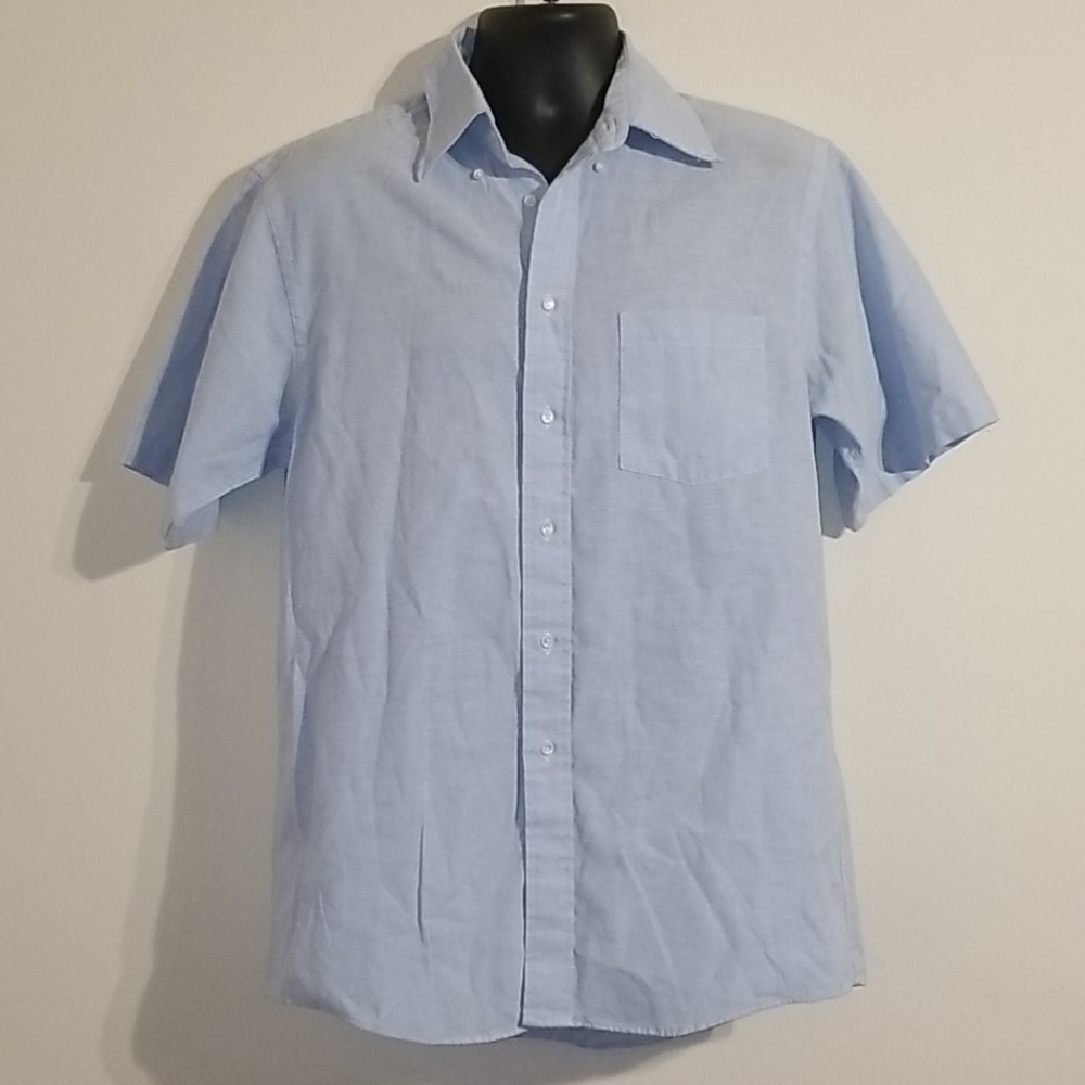 Dover arrow light blue oxford short sleeved shirt